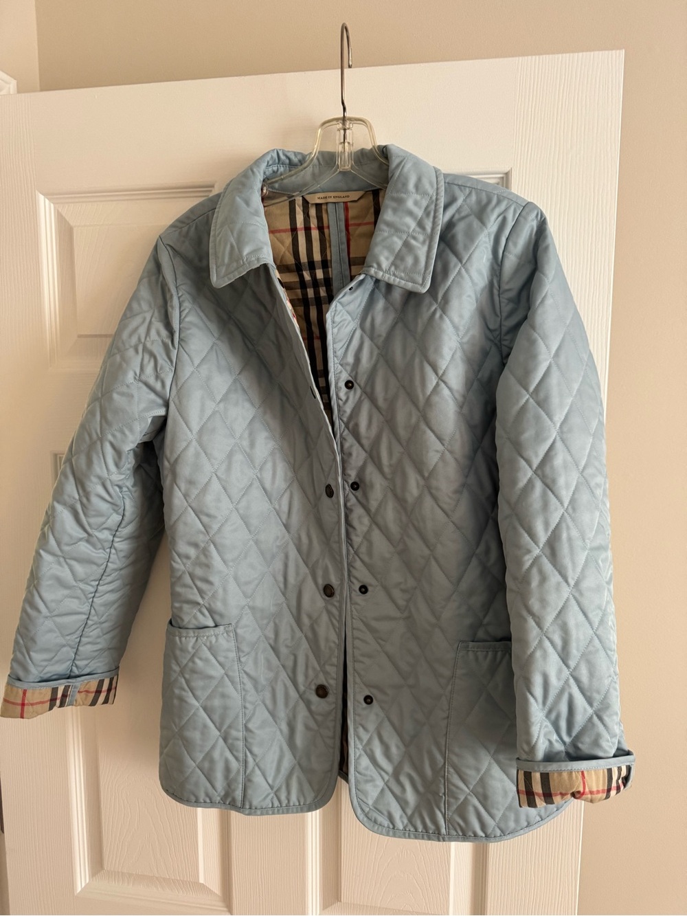 Burberry Classic utility jacket blue medium EUC